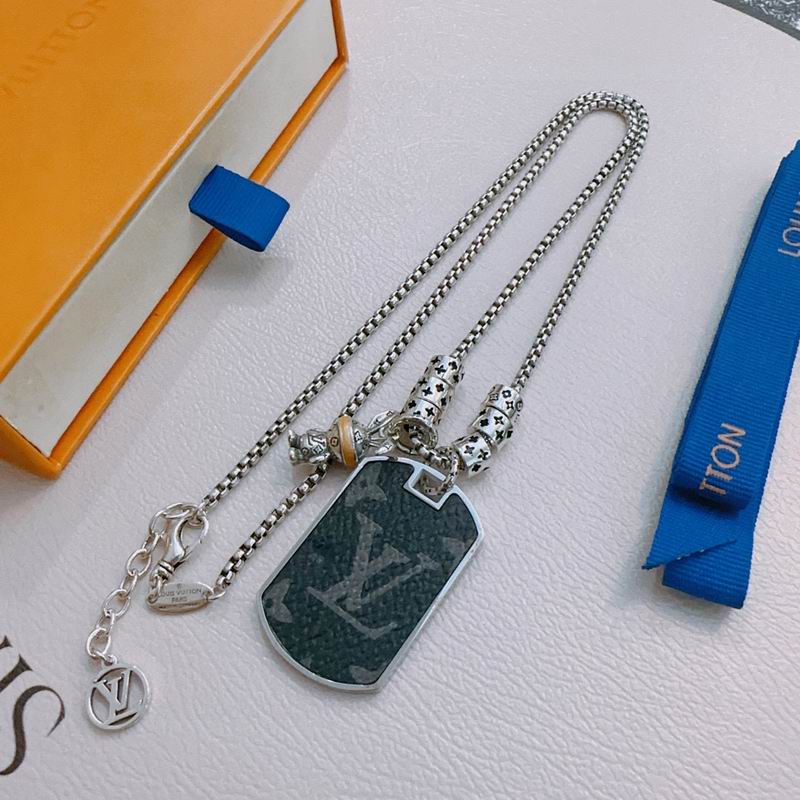 LV Necklace 11yxx19 (3)