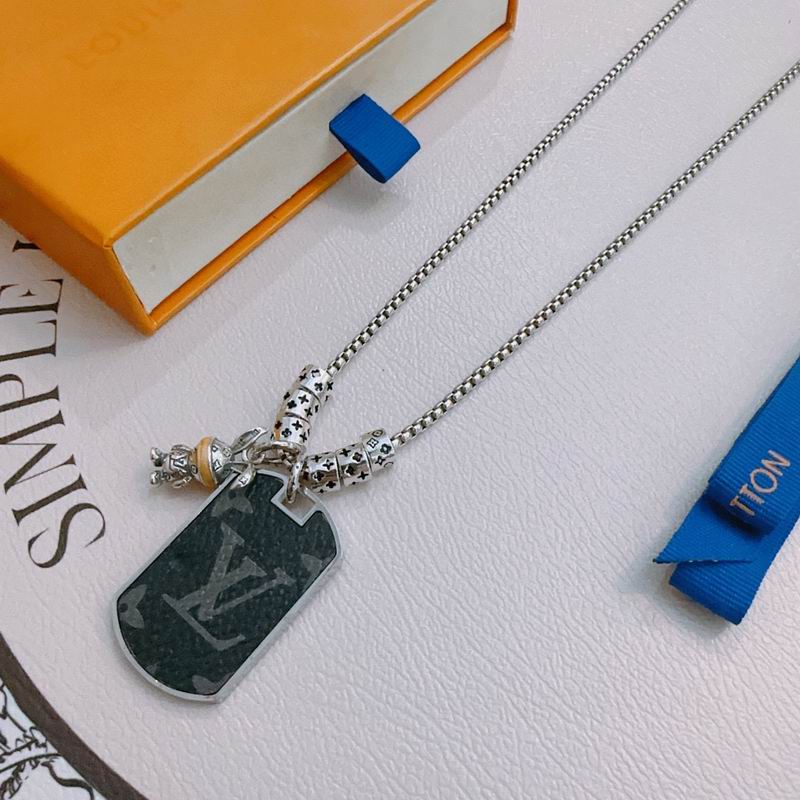 LV Necklace 11yxx19 (4)