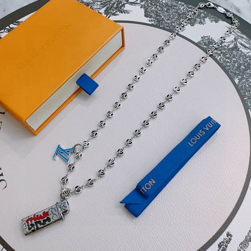 LV Necklace 11yxx20 (1)