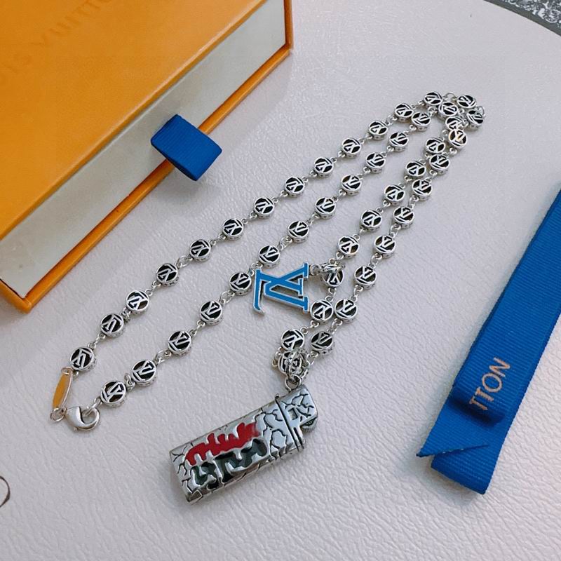 LV Necklace 11yxx20 (4)