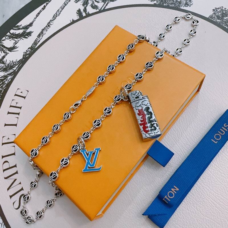LV Necklace 11yxx20 (5)