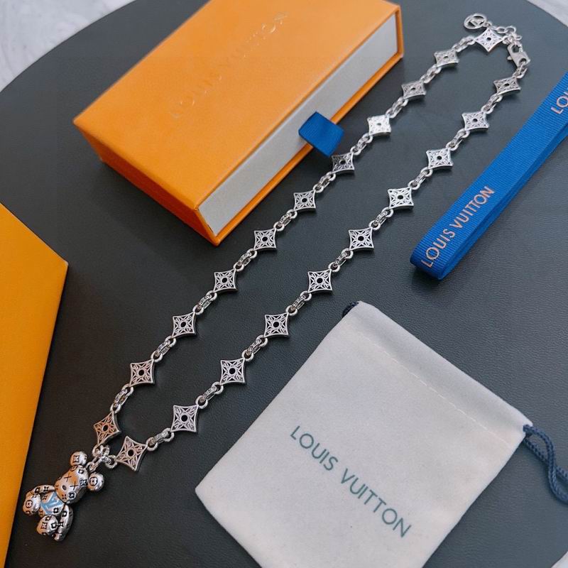 LV Necklace 11yxx24 (1)