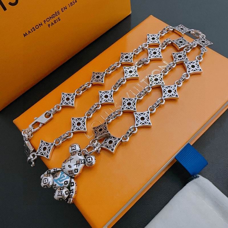 LV Necklace 11yxx24 (2)