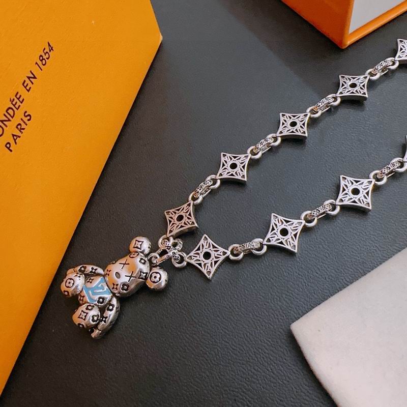 LV Necklace 11yxx24 (4)