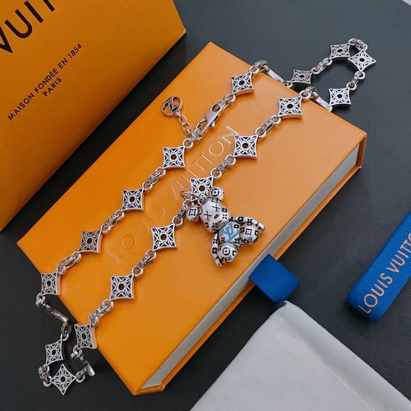 LV Necklace 11yxx24 (5)