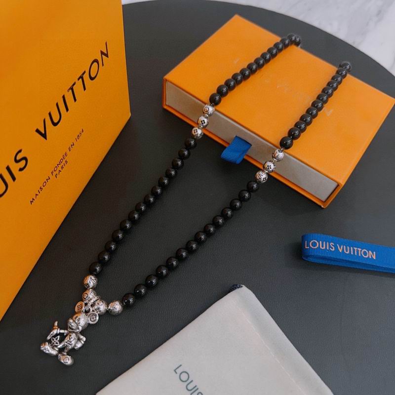 LV Necklace 11yxx25 (2)