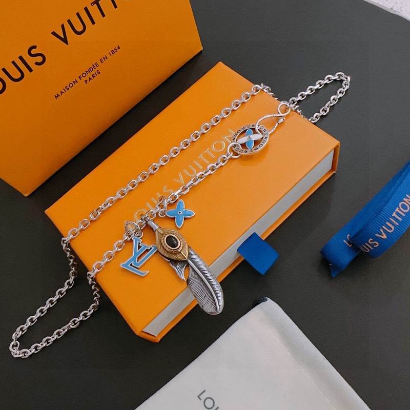 LV Necklace 11yxx30 (3)