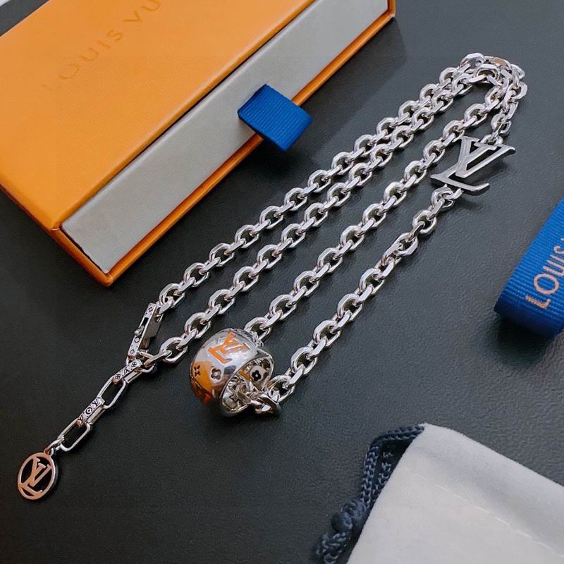 LV Necklace 11yxx32 (1)