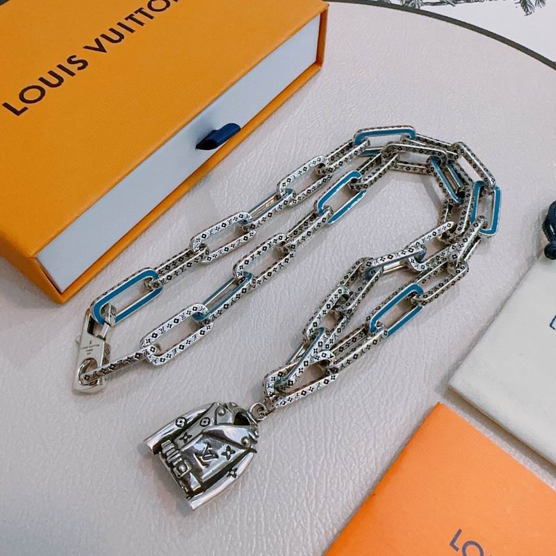 LV Necklace 11yxx38 (3)