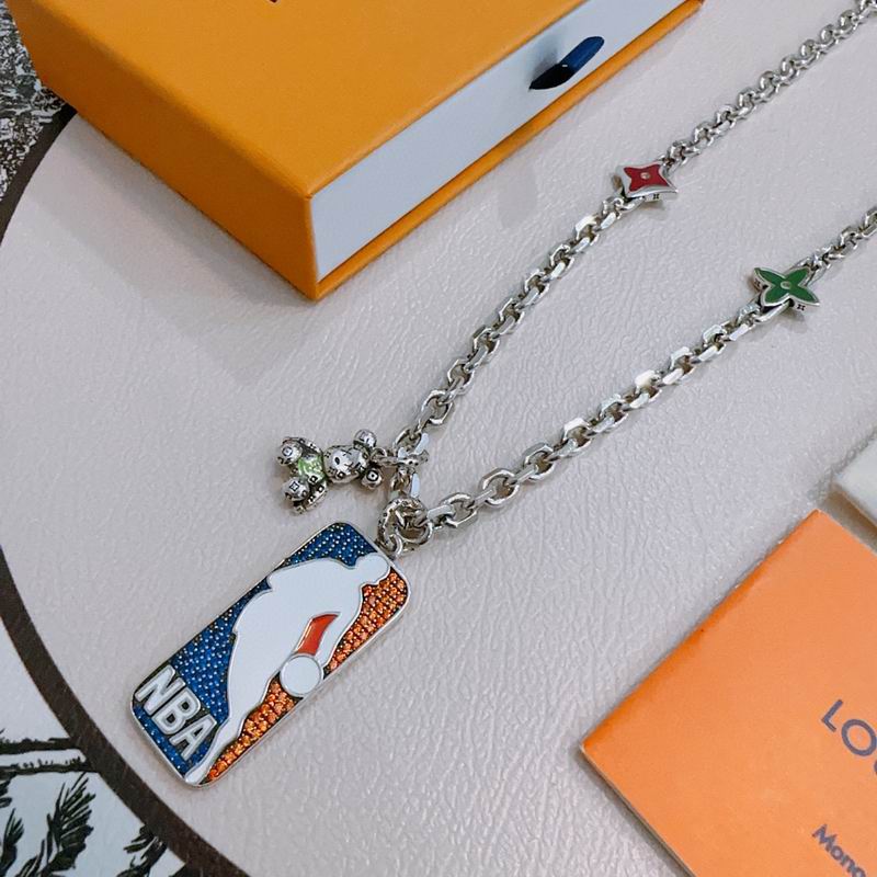 LV Necklace 11yxx39 (5)