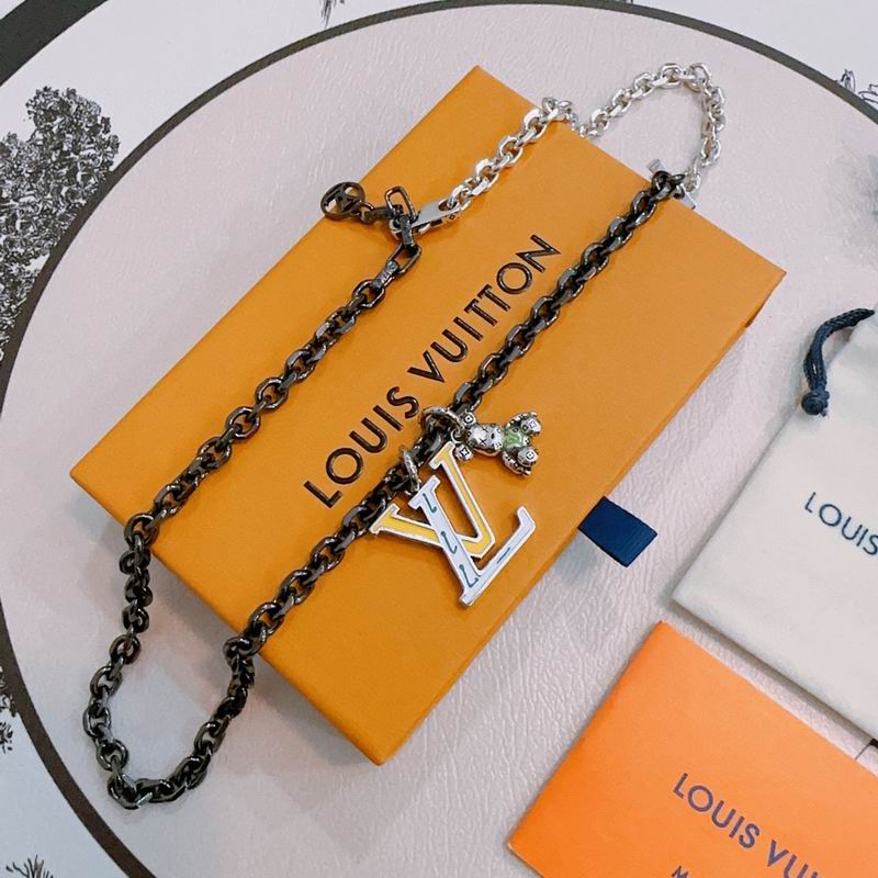 LV Necklace 11yxx41 (4)