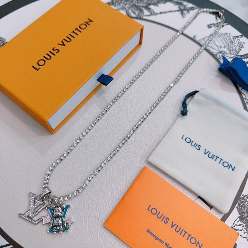 LV Necklace 11yxx42 (2)