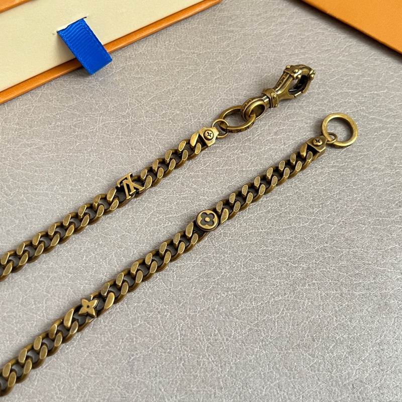 LV Necklace 11yxx43 (13)