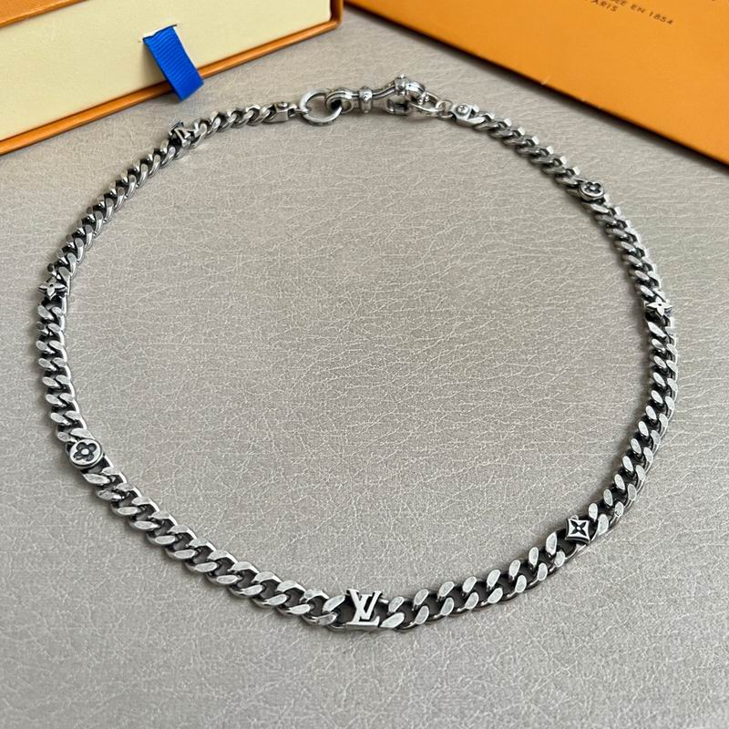 LV Necklace 11yxx43 (7)
