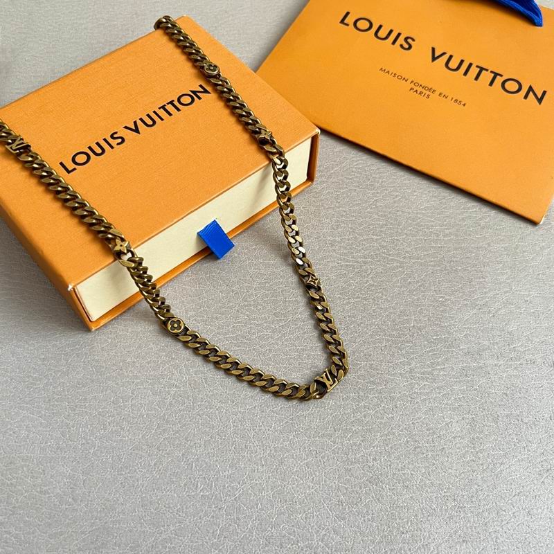 LV Necklace 11yxx43 (9)