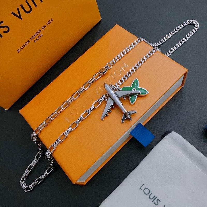 LV Necklace 11yxx47 (6)