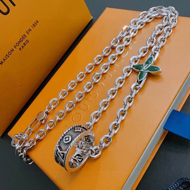 LV Necklace 11yxx51 (2)
