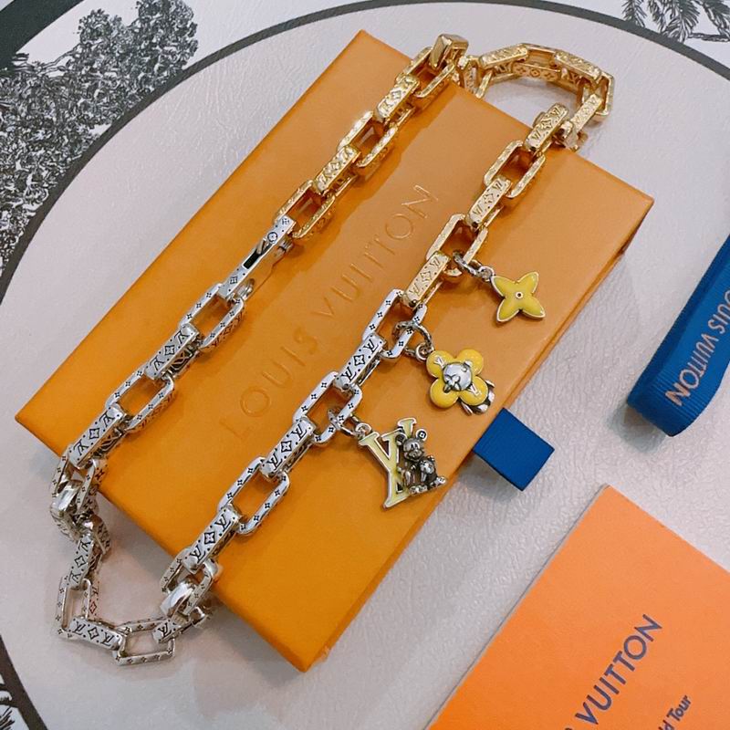 LV Necklace 11yxx55 (3)