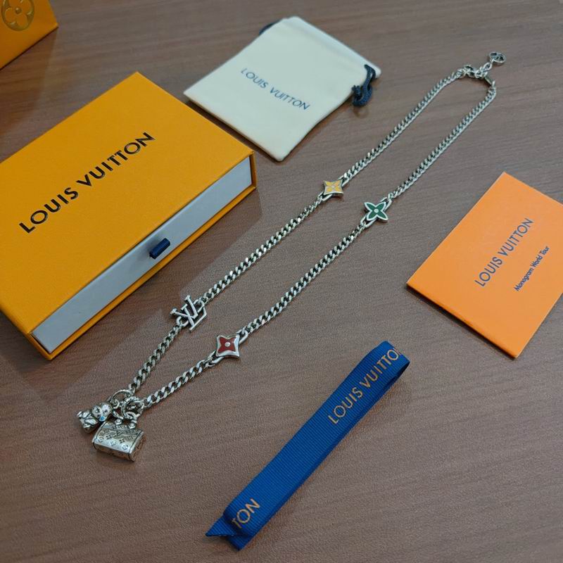 LV Necklace 11yxx64 (2)