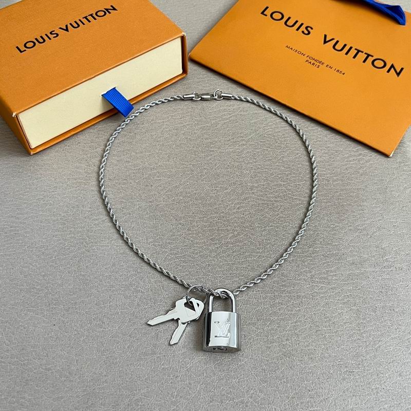 LV Necklace 11yxx77 (2)