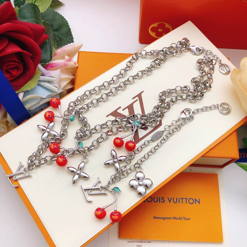 LV Necklace 11yxx79 (1)
