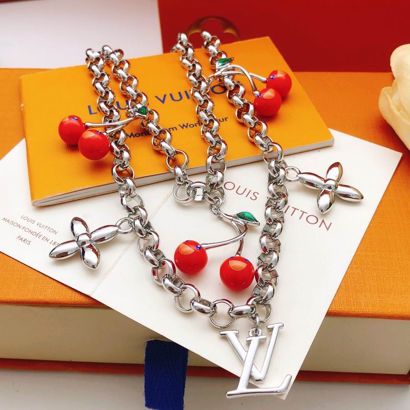 LV Necklace 11yxx79 (4)