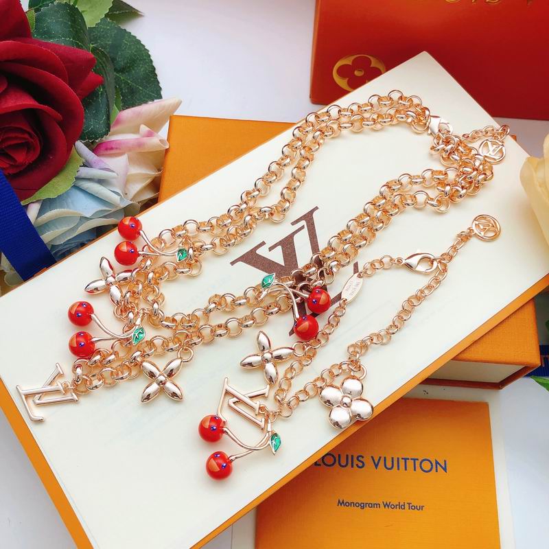 LV Necklace 11yxx79 (9)