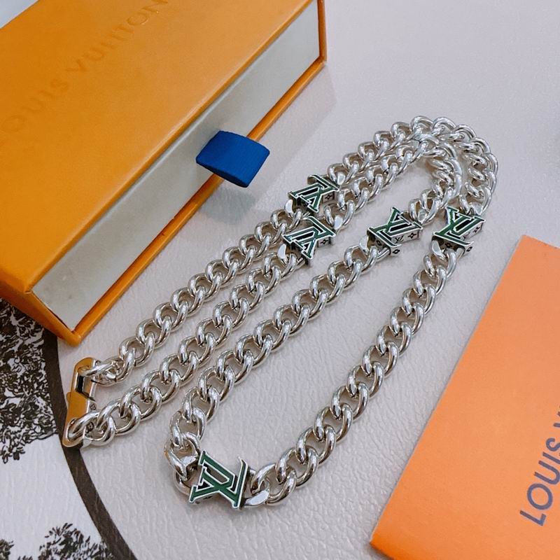 LV Necklace 11yxx85 (3)