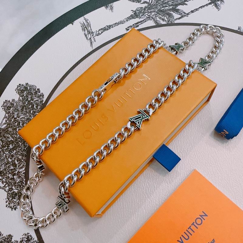 LV Necklace 11yxx85 (6)