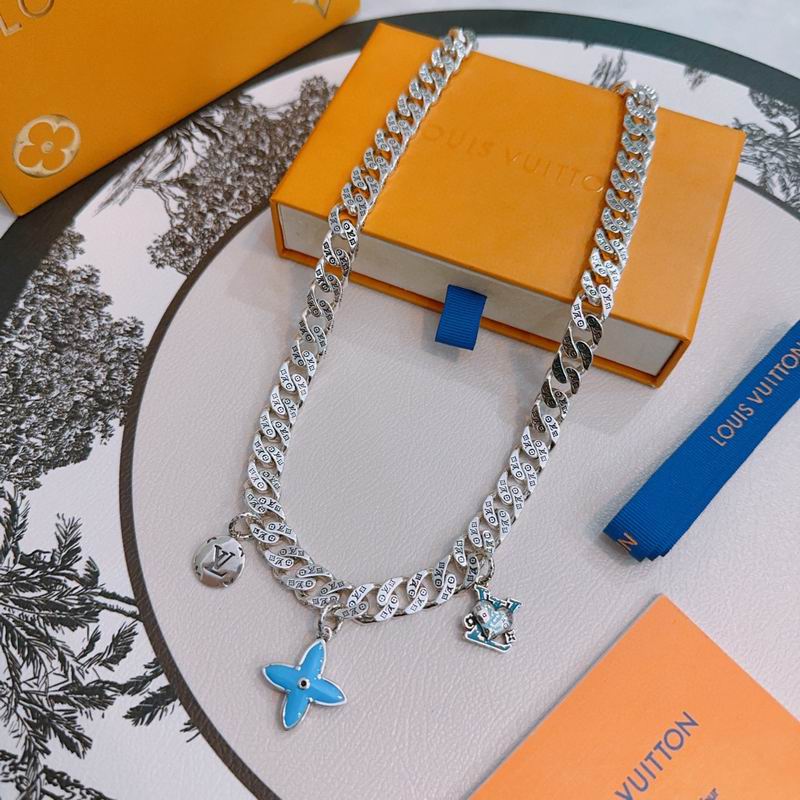 LV Necklace 11yxx86 (3)