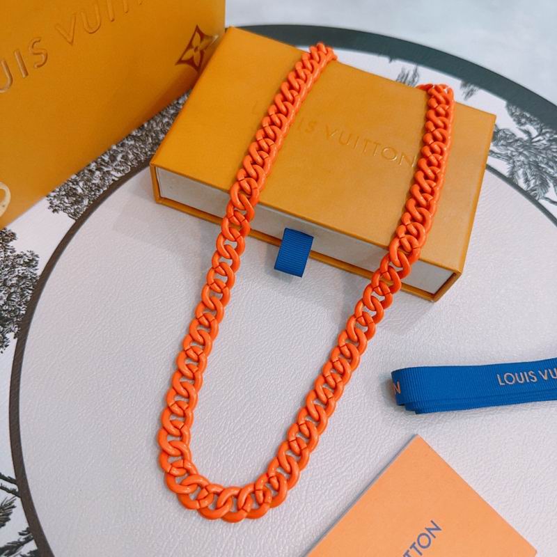 LV Necklace 11yxx87 (3)