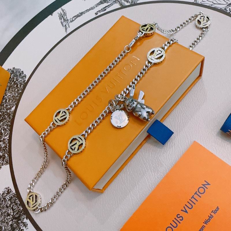 LV Necklace 11yxx88 (4)