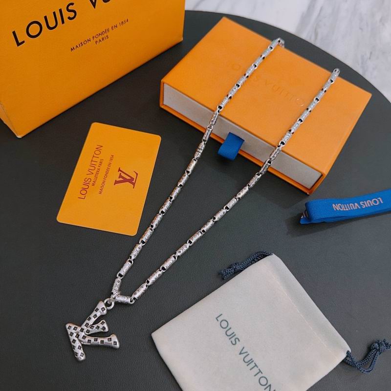 LV Necklace 11yxx92 (5)