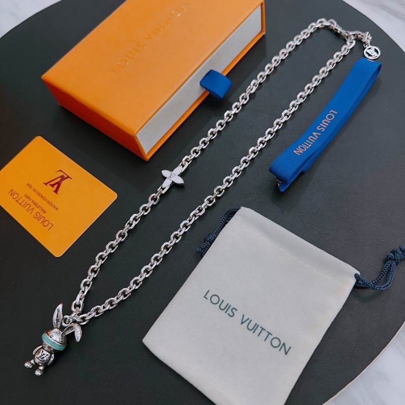 LV Necklace 11yxx93 (1)
