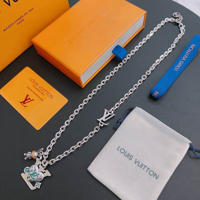 LV Necklace 11yxx94 (2)