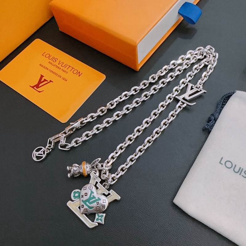 LV Necklace 11yxx94 (4)
