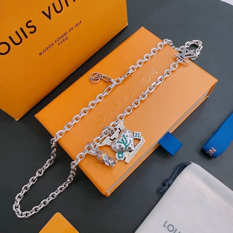 LV Necklace 11yxx94 (5)