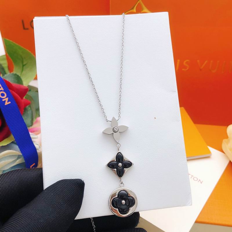 LV Necklace 11yxx98 (20)