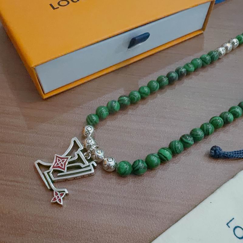 LV Necklace 12yxx150 (2)