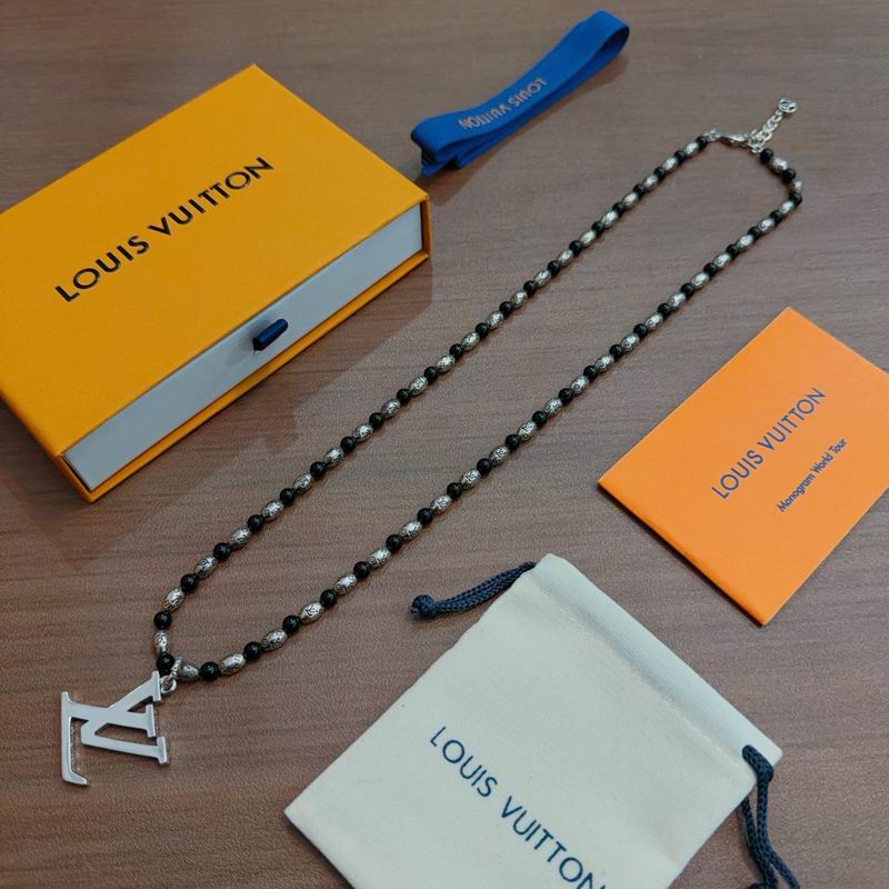 LV Necklace 12yxx151 (1)
