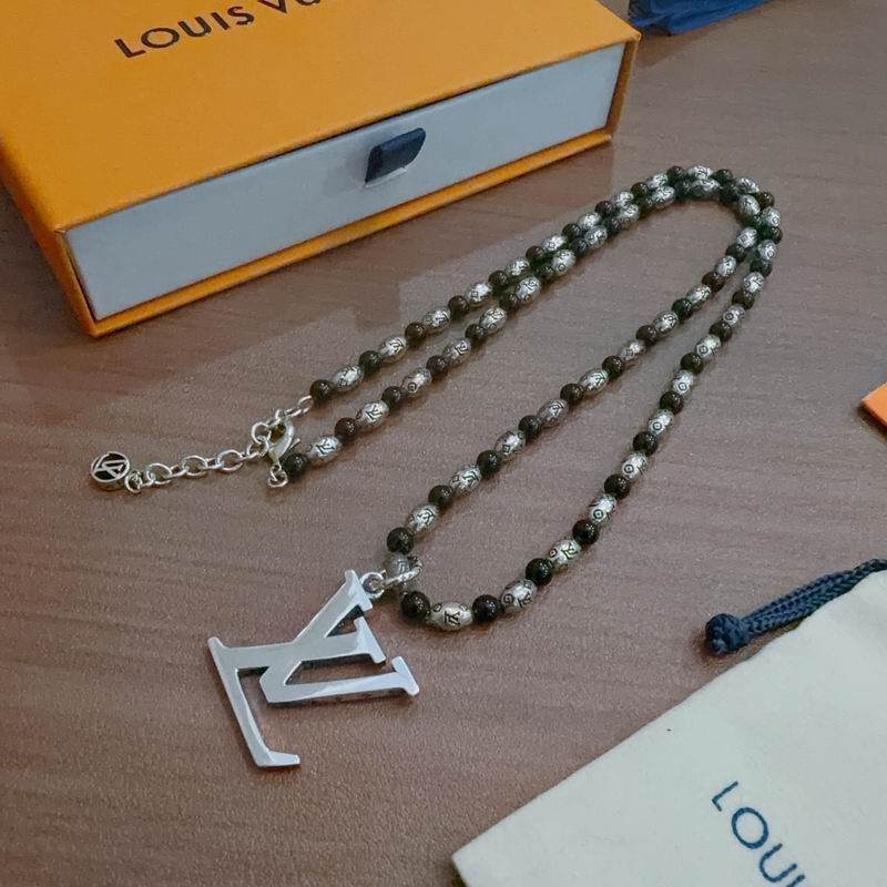 LV Necklace 12yxx151 (2)