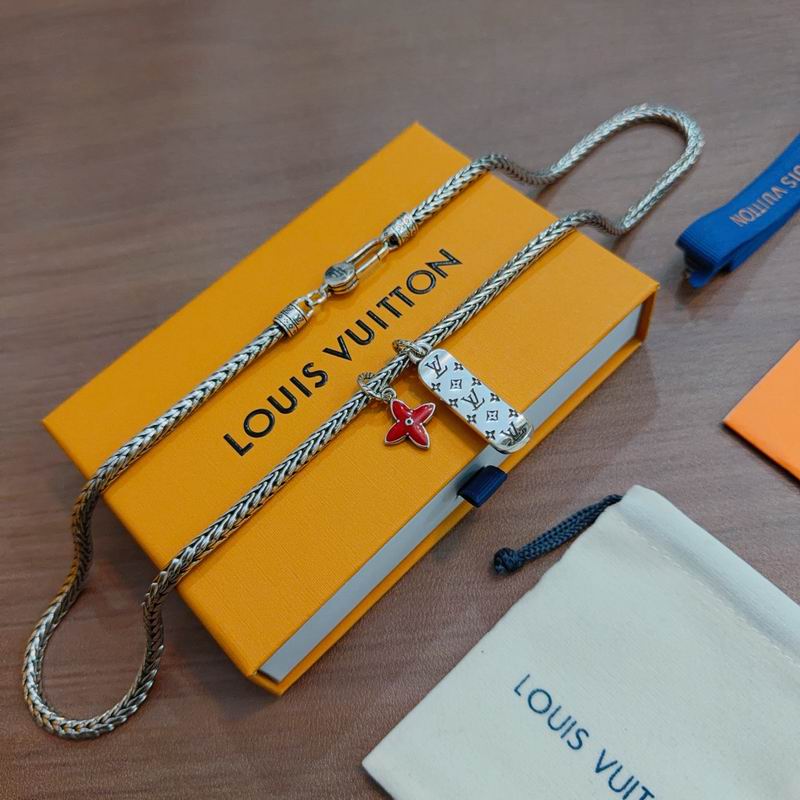 LV Necklace 12yxx152 (3)