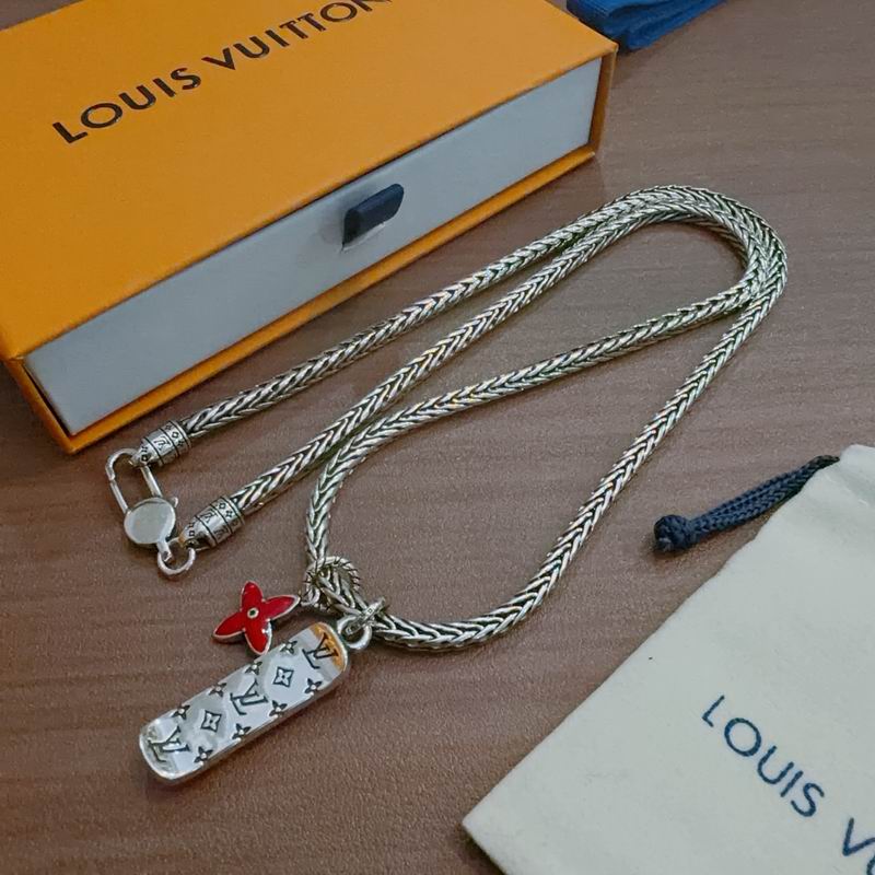 LV Necklace 12yxx152 (6)