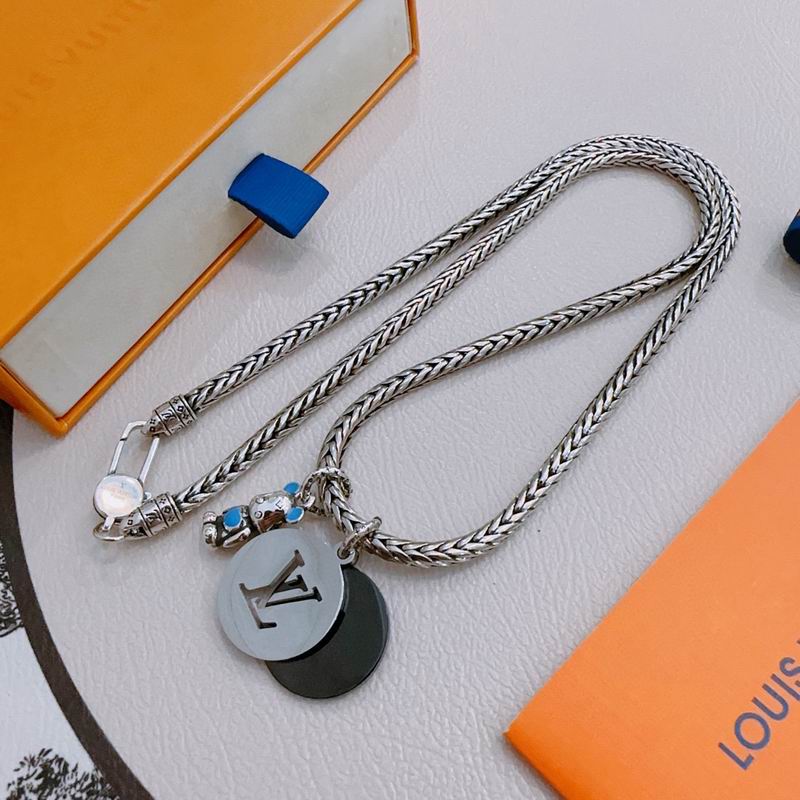 LV Necklace 12yxx155 (2)