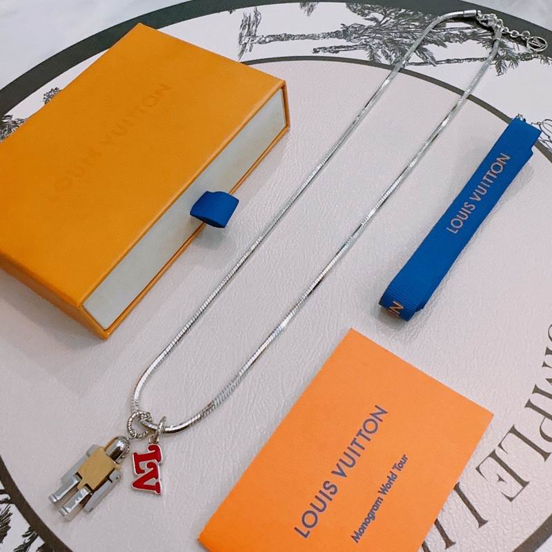 LV Necklace 12yxx161 (2)