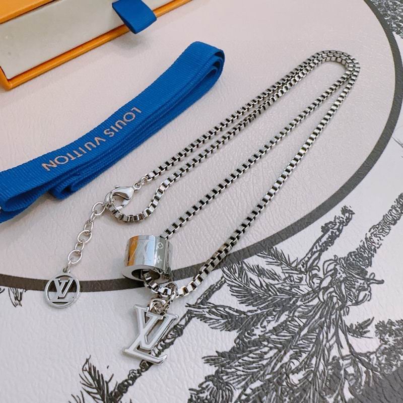 LV Necklace 12yxx173 (6)