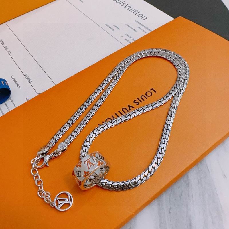 LV Necklace 12yxx178 (1)