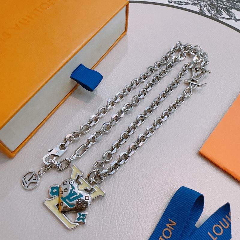 LV Necklace 12yxx179 (2)