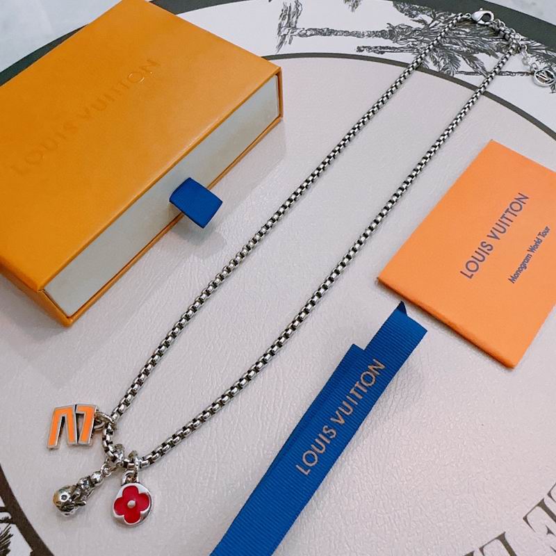LV Necklace 12yxx181 (2)
