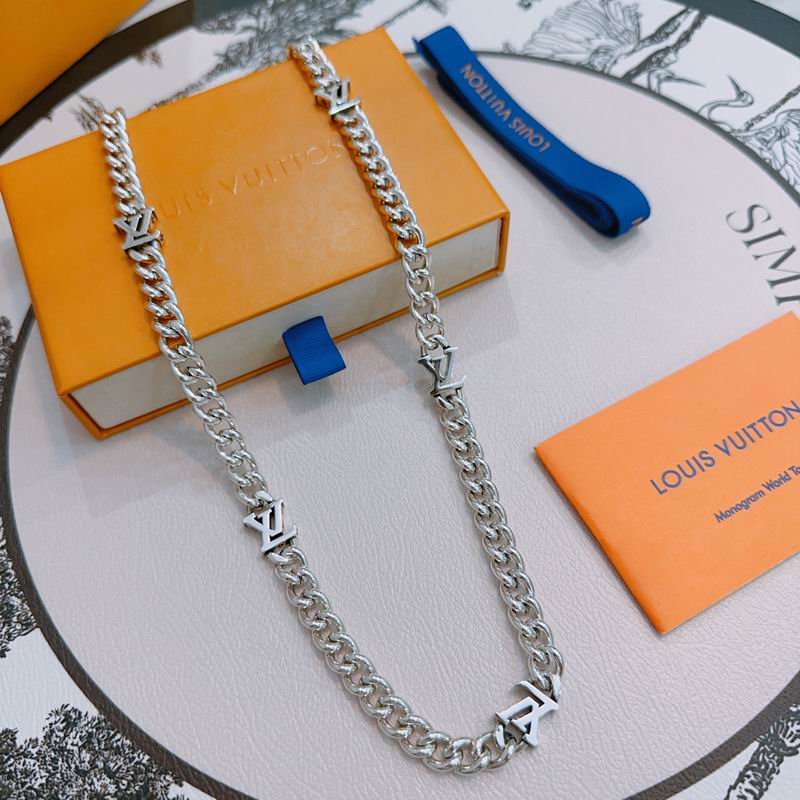 LV Necklace 12yxx184 (4)